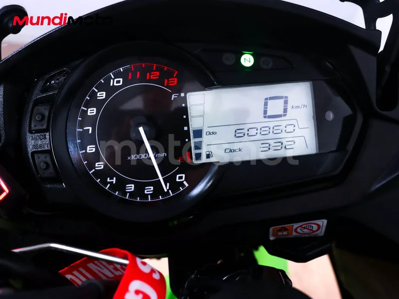 Kawasaki Z1000 SX - Vista 12
