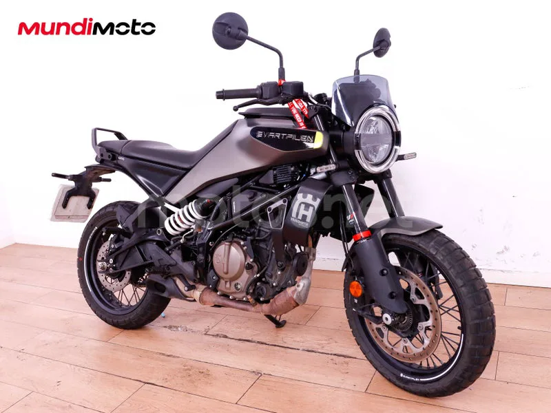 Husqvarna Svartpilen 401 2499 € 2025 Barcelona - 2