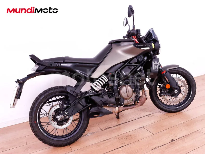 Husqvarna Svartpilen 401 - Vista 3