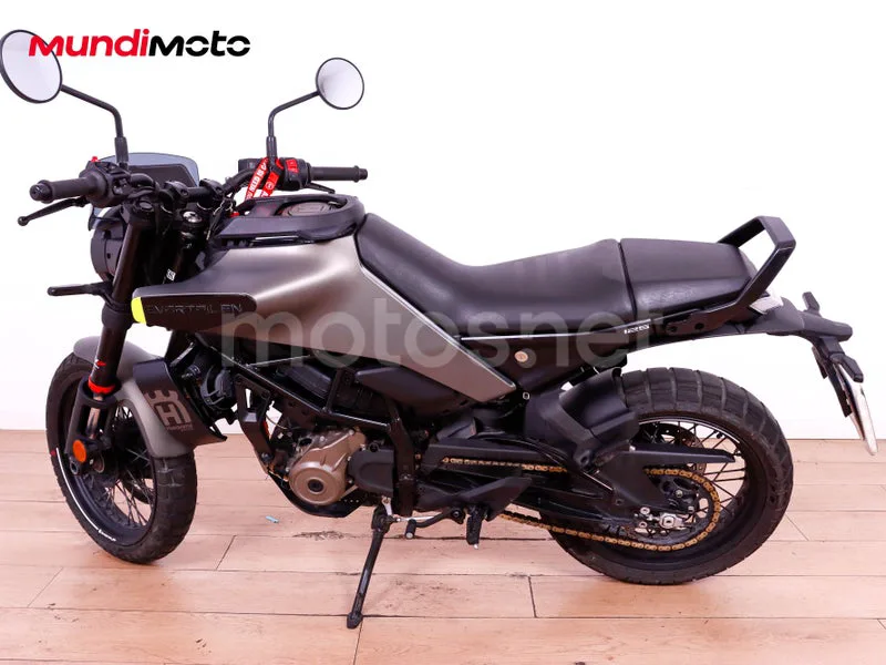 Husqvarna Svartpilen 401 - Vista 6