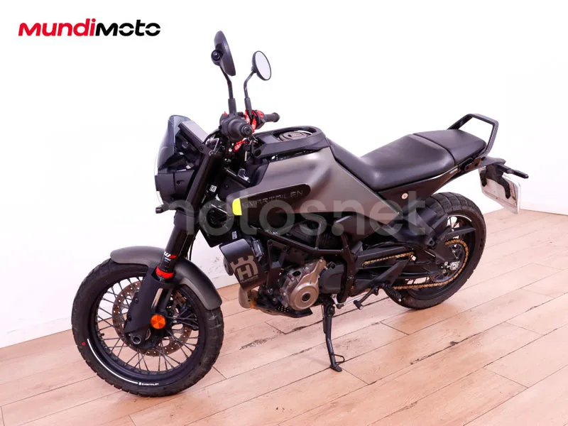 Husqvarna Svartpilen 401 - Vista 7