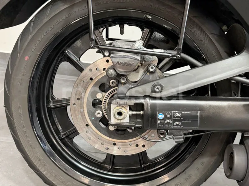 Kawasaki Vulcan S - Vista 11