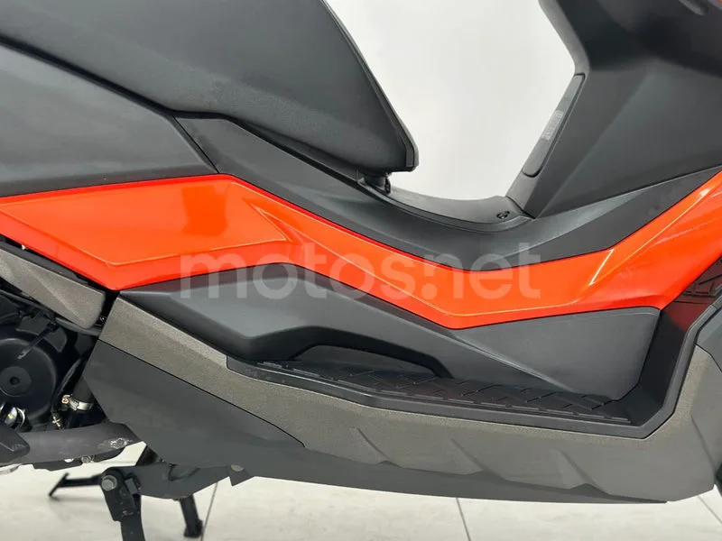 Kymco DTX 360 - Vista 28
