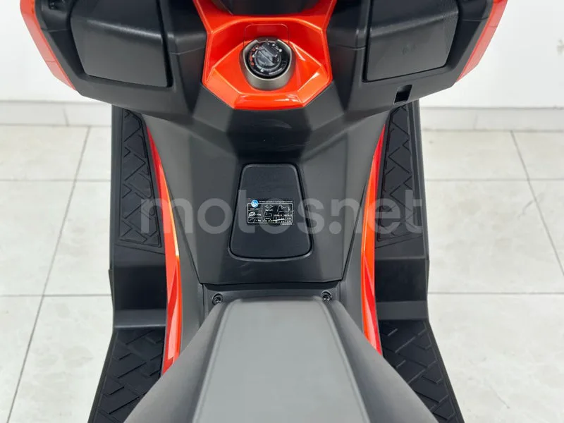 Kymco DTX 360 - Vista 9