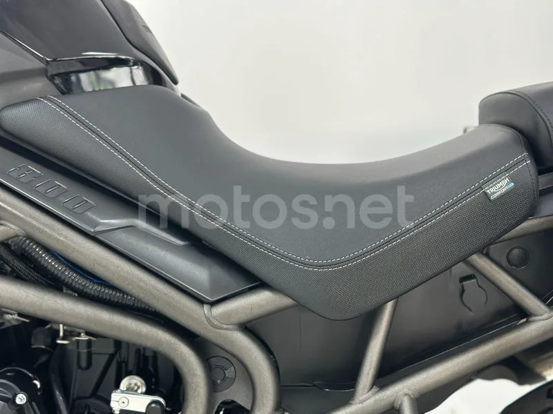 Triumph Tiger 800 XR - Vista 20