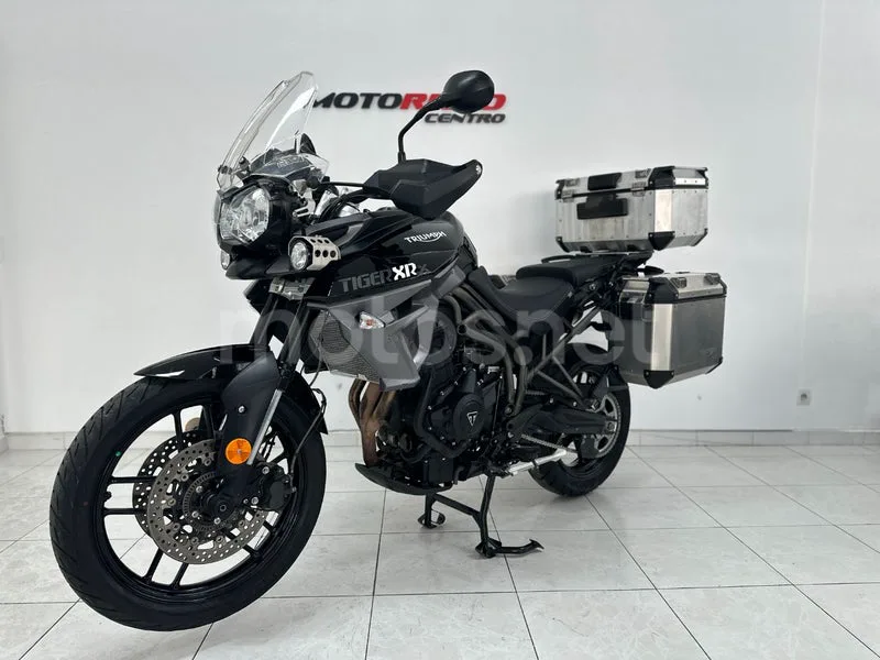 Triumph Tiger 800 XR - Vista 3