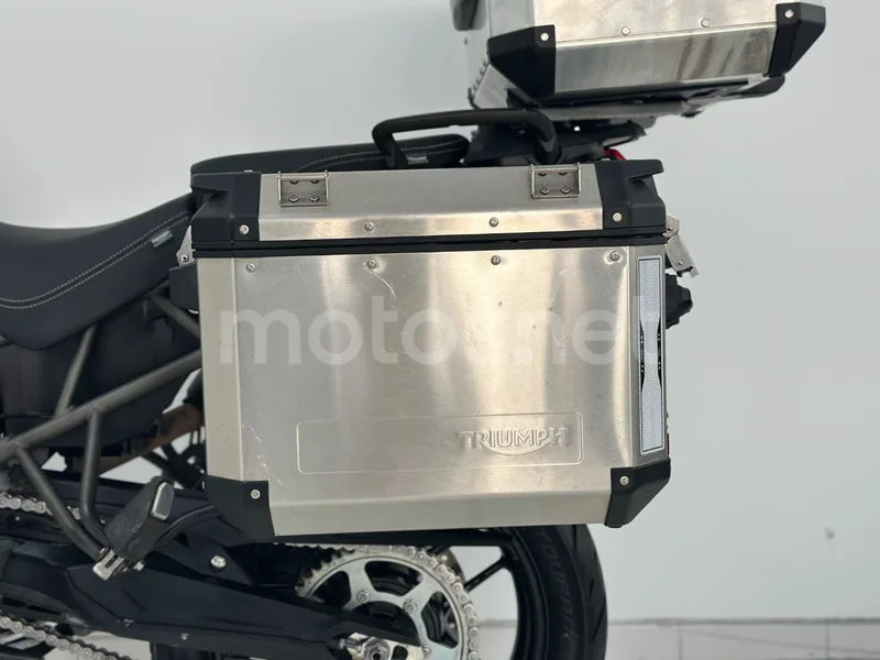 Triumph Tiger 800 XR - Vista 23