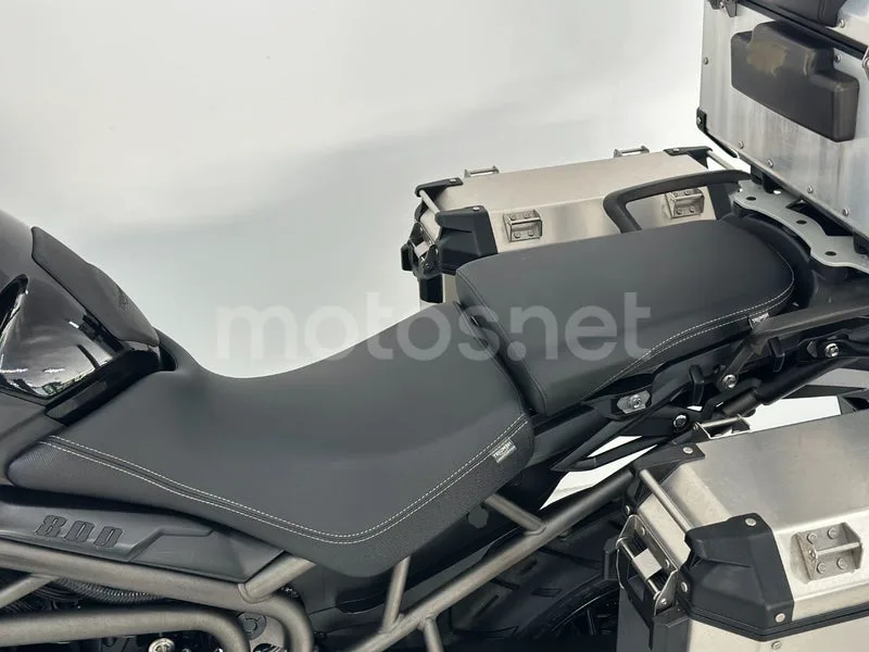 Triumph Tiger 800 XR - Vista 25