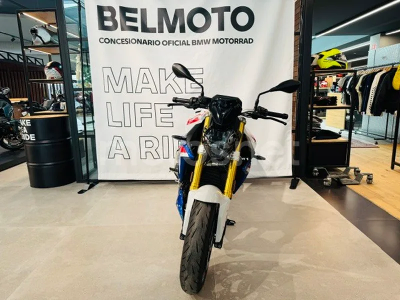 BMW F 900 R - Vista 3