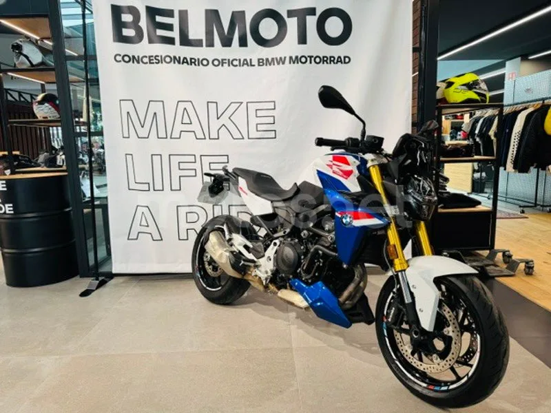 BMW F 900 R - Vista 4