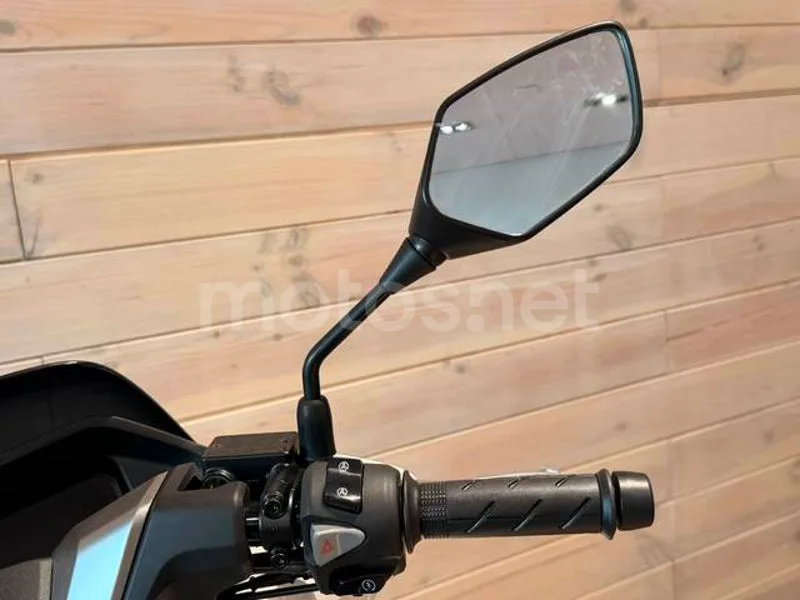 Honda PCX125 - Vista 15