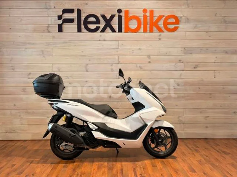 Honda PCX125 - Vista 3