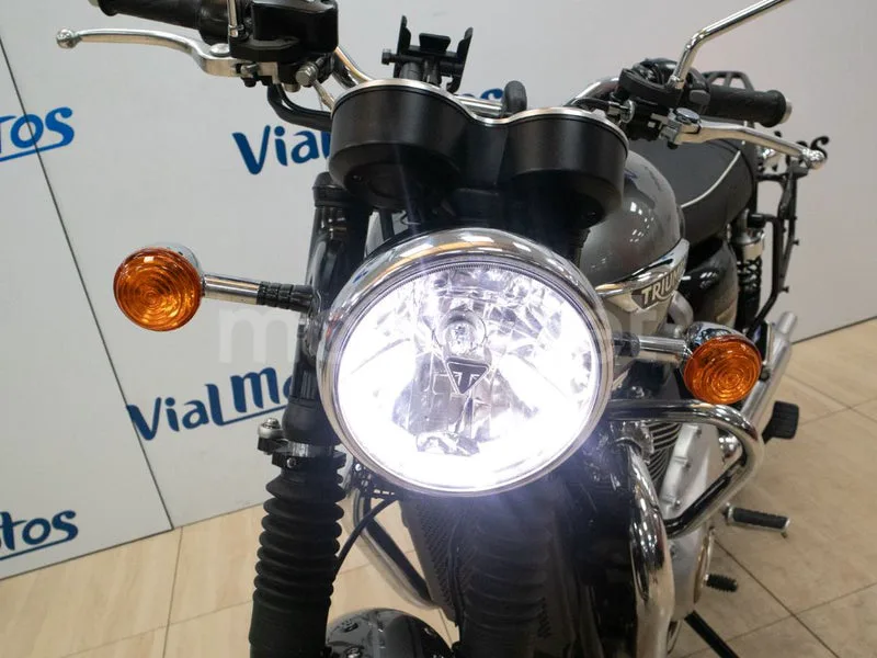 Triumph Bonneville T120 - Vista 6