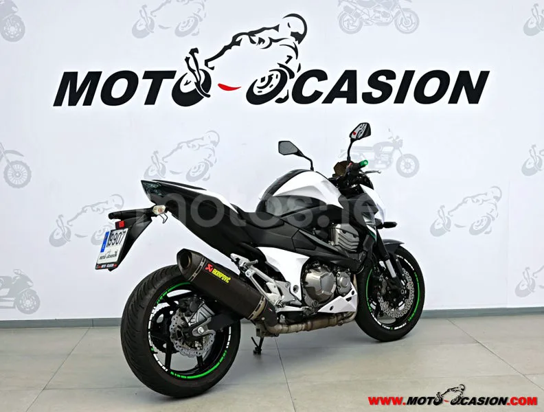 Kawasaki Z800 - Vista 3