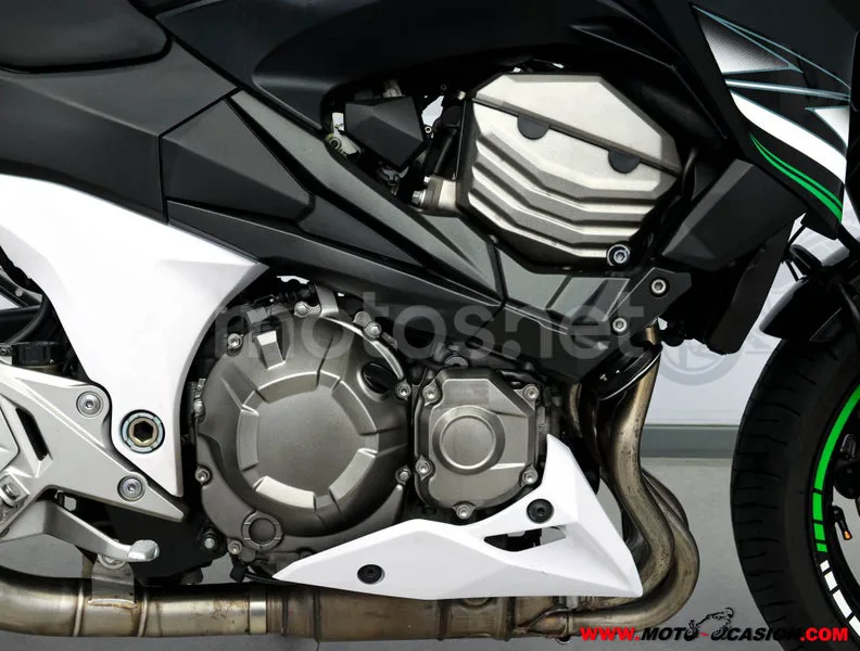 Kawasaki Z800 - Vista 5