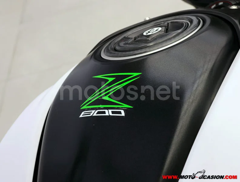 Kawasaki Z800 - Vista 9