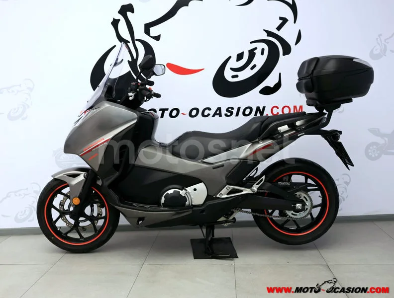 Honda Integra 750 S - Vista 7