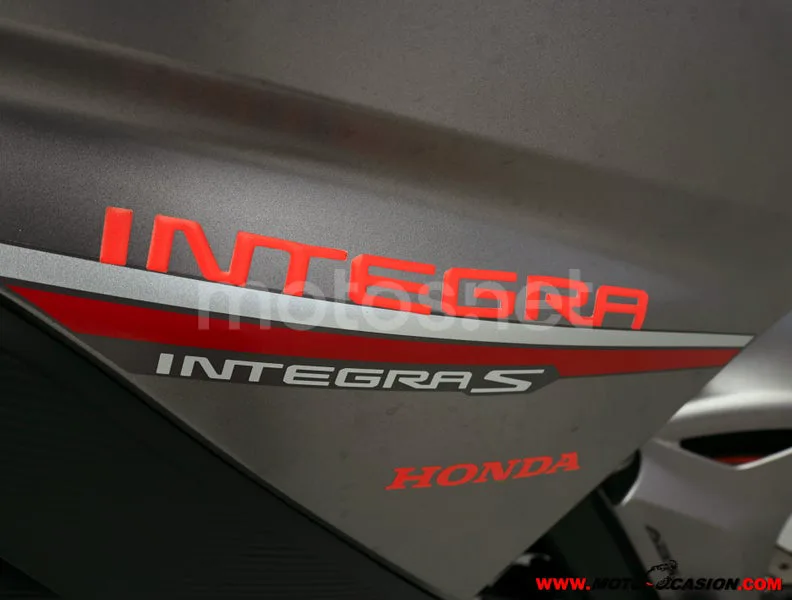 Honda Integra 750 S - Vista 9