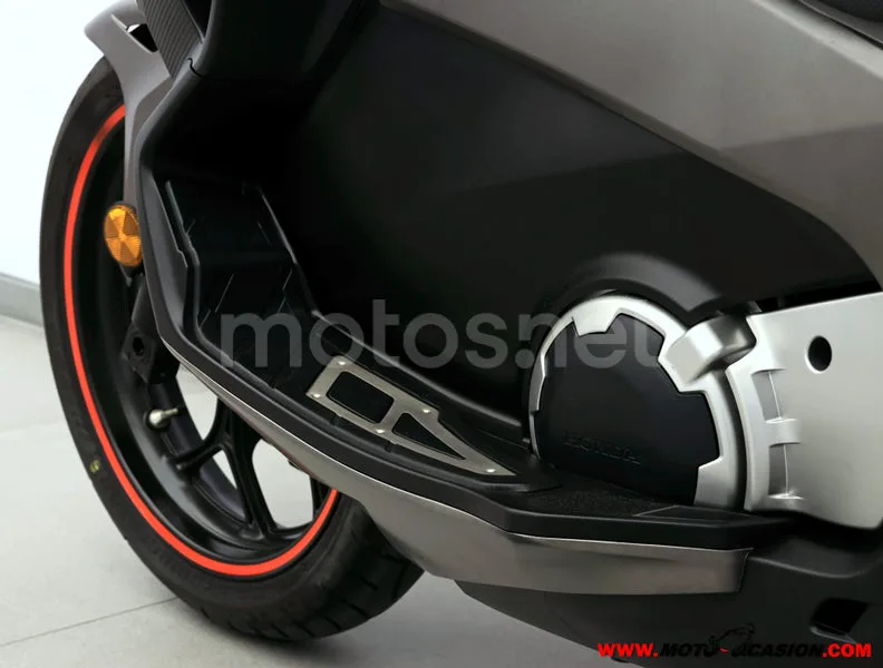 Honda Integra 750 S - Vista 10