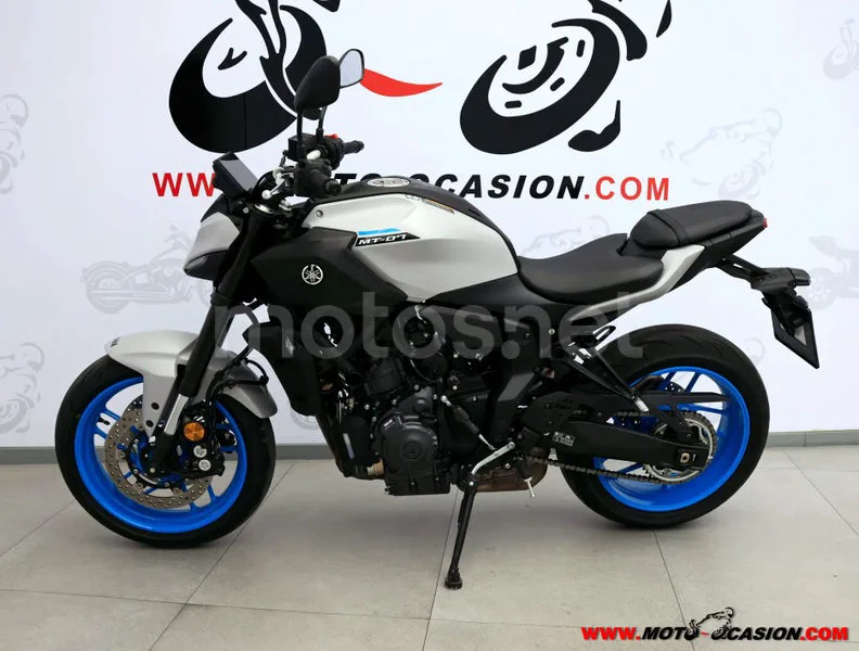 Yamaha MT-07 - Vista 7