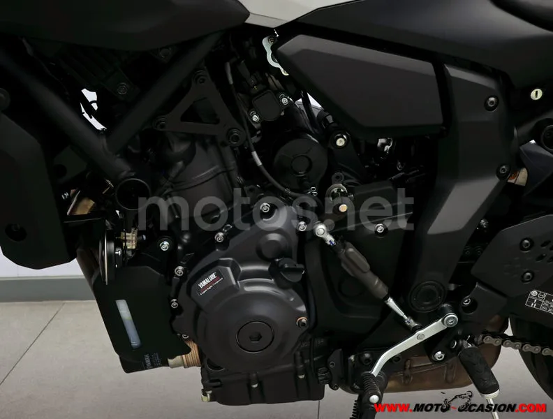 Yamaha MT-07 - Vista 10