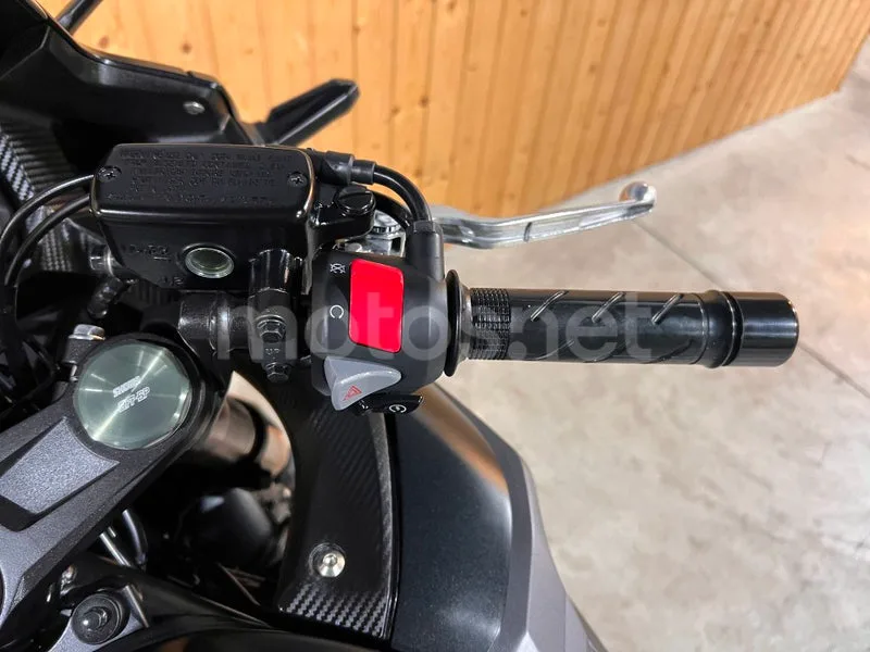Honda CBR500R - Vista 16