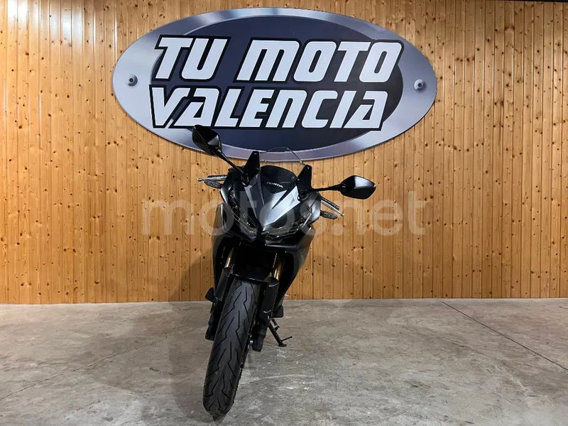 Honda CBR500R - Vista 19