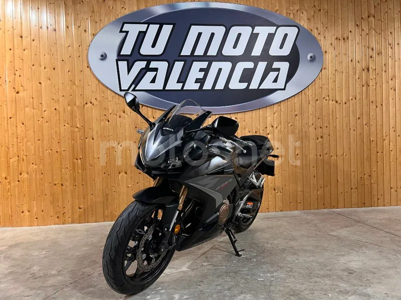Honda CBR500R - Vista 3