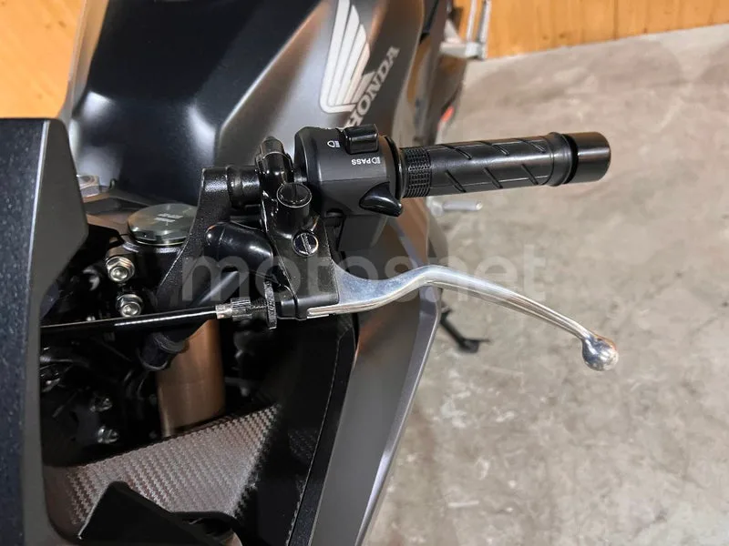 Honda CBR500R - Vista 27