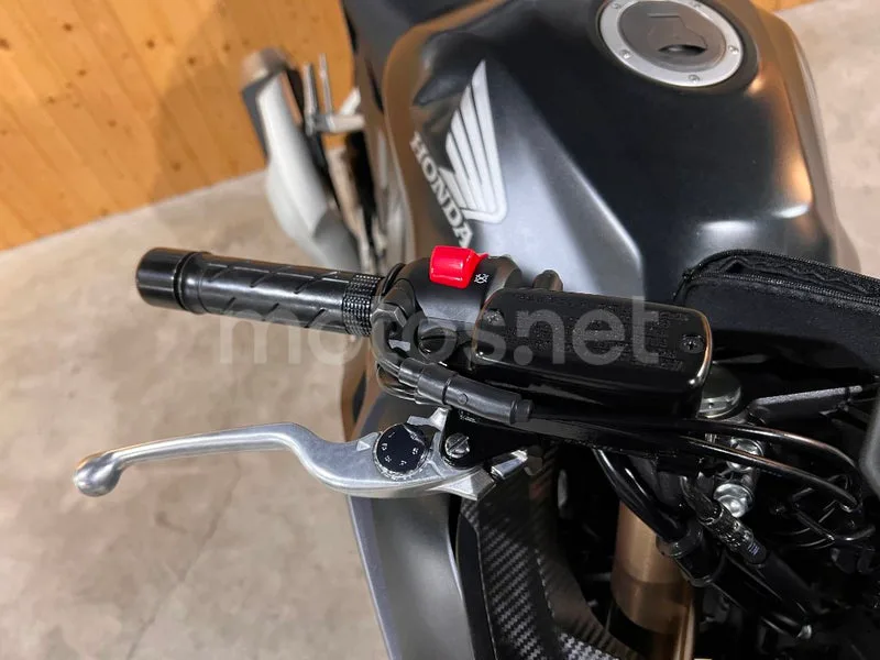Honda CBR500R - Vista 28