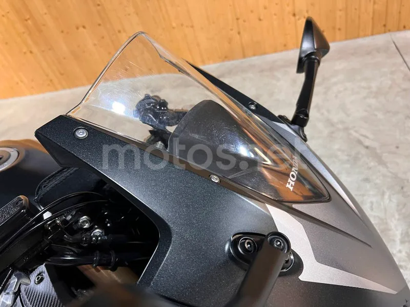 Honda CBR500R - Vista 29