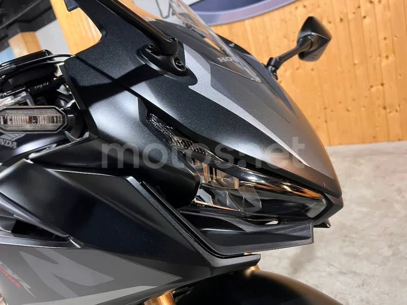 Honda CBR500R - Vista 31