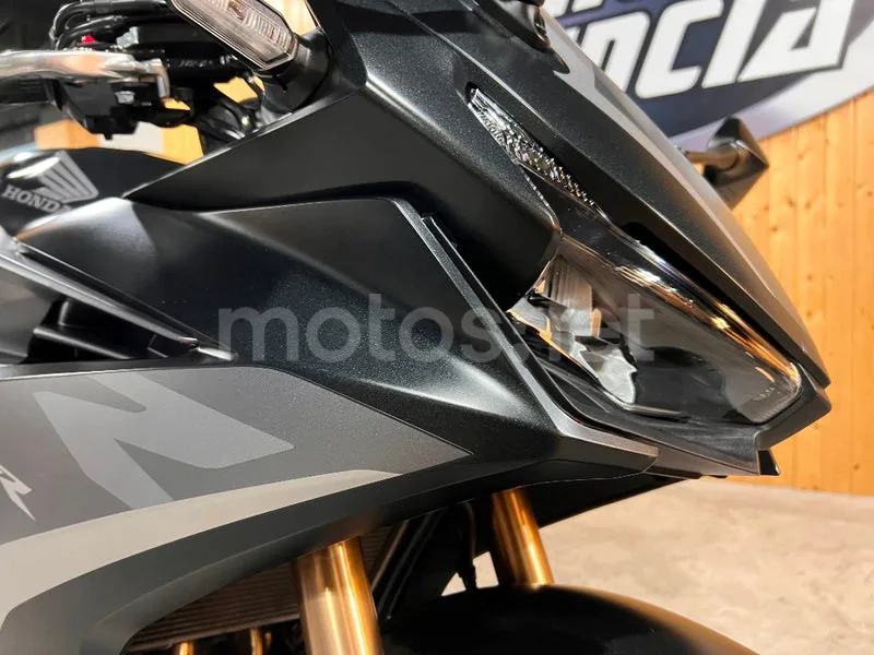 Honda CBR500R - Vista 32