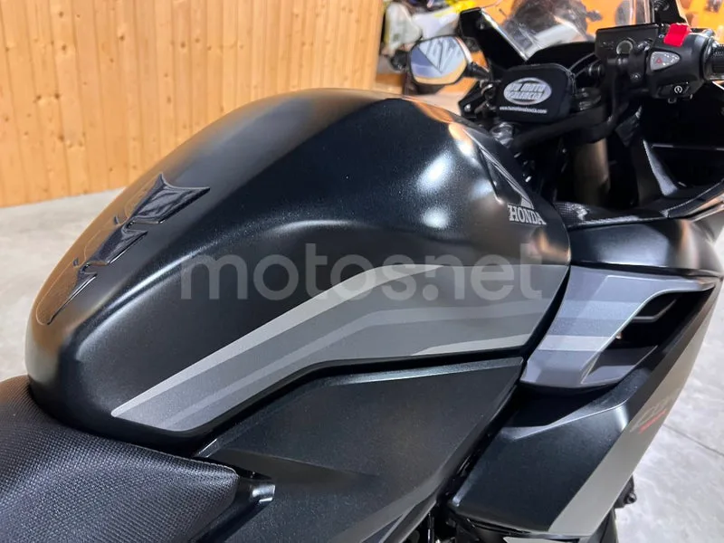Honda CBR500R - Vista 47