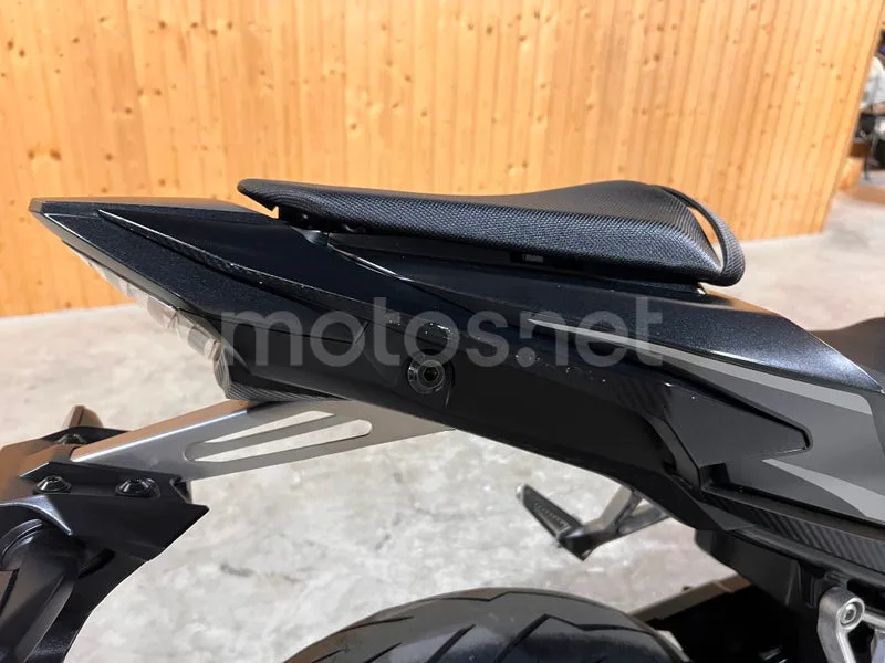Honda CBR500R - Vista 50