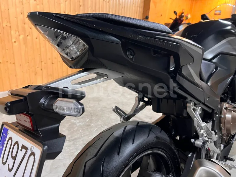 Honda CBR500R - Vista 51