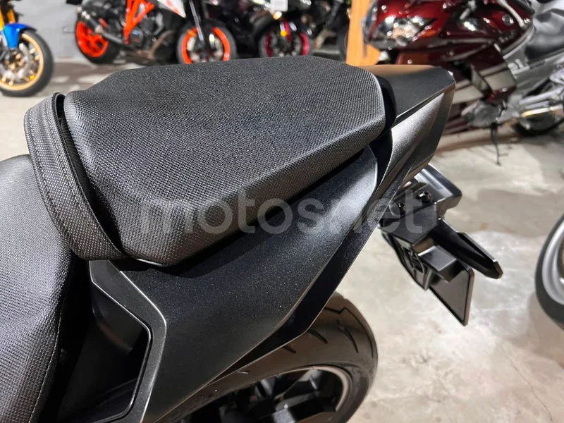 Honda CBR500R - Vista 58