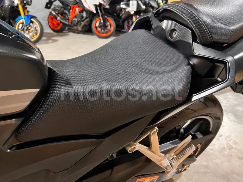 Honda CBR500R - Vista 59
