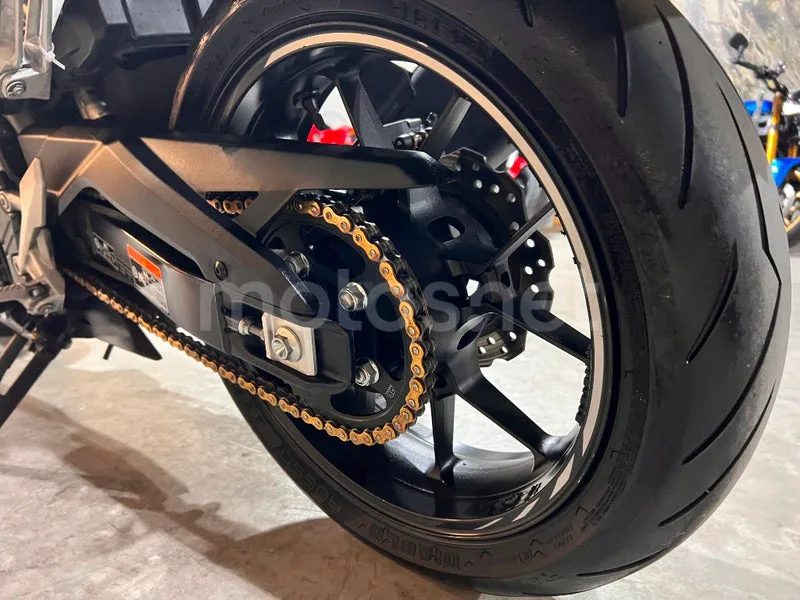 Honda CBR500R - Vista 61