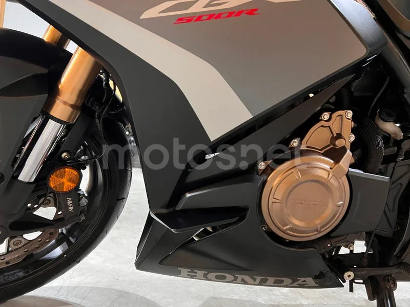 Honda CBR500R - Vista 64