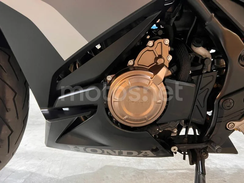 Honda CBR500R - Vista 70