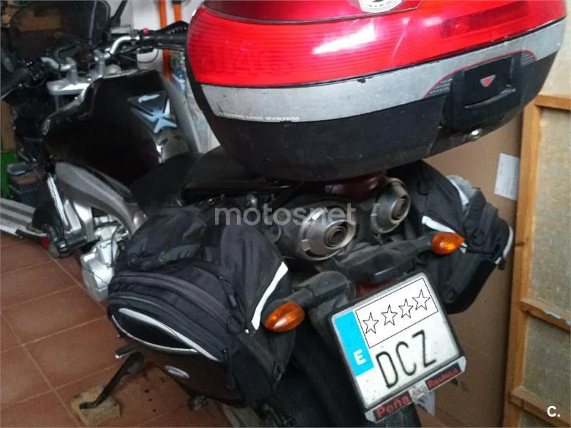 Yamaha FZ6 Fazer - Vista 3