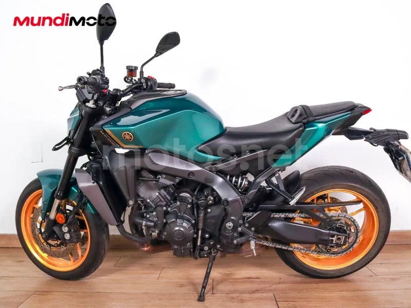 Yamaha MT-09 - Vista 6