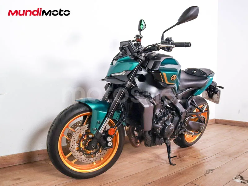 Yamaha MT-09 - Vista 7