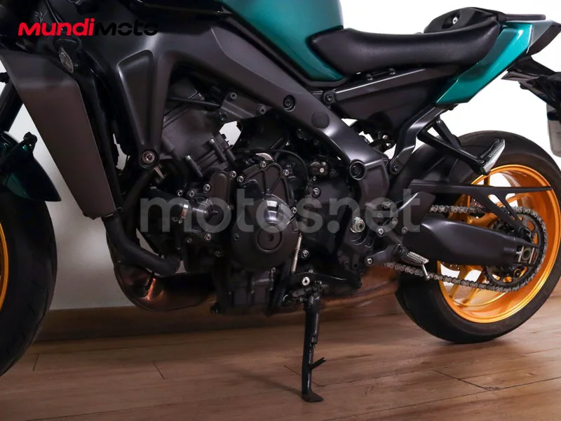 Yamaha MT-09 - Vista 10