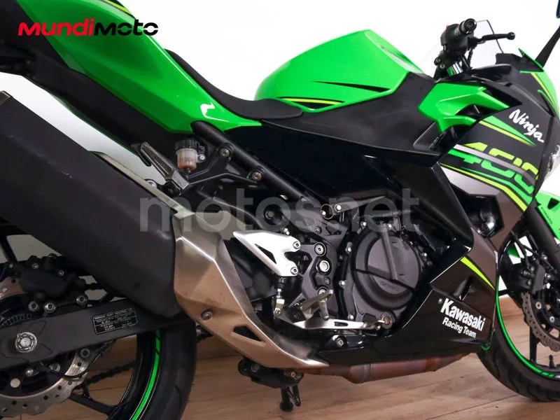 Kawasaki Ninja 400 - Vista 4