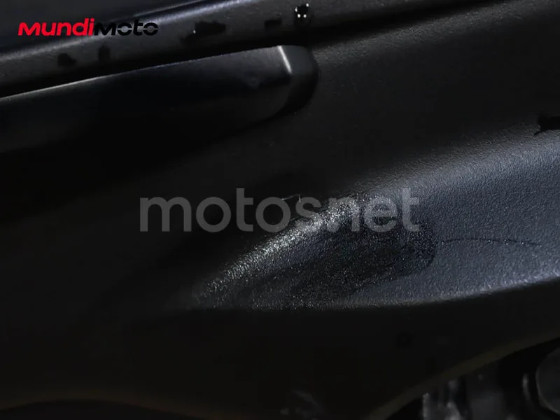 Yamaha TMAX - Vista 19