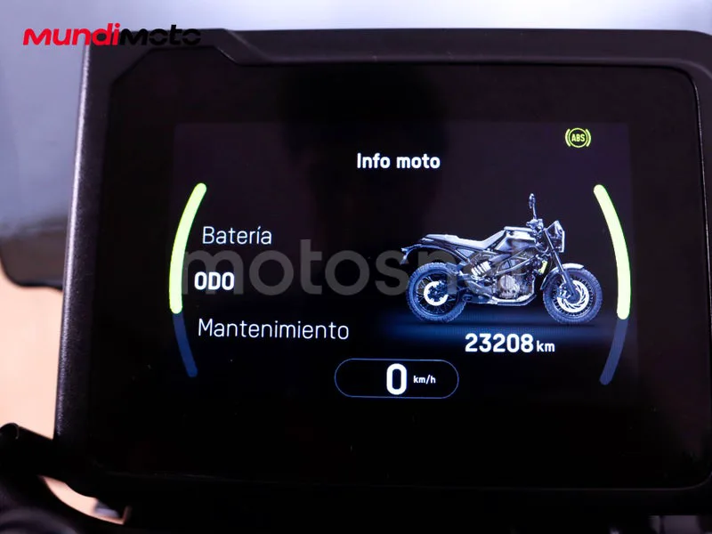 Husqvarna Svartpilen 401 - Vista 12