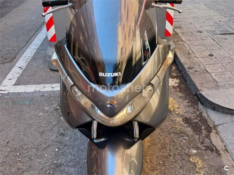 Suzuki Burgman 125 - Vista 3