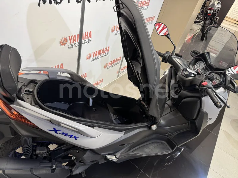Yamaha XMAX 125 - Vista 8